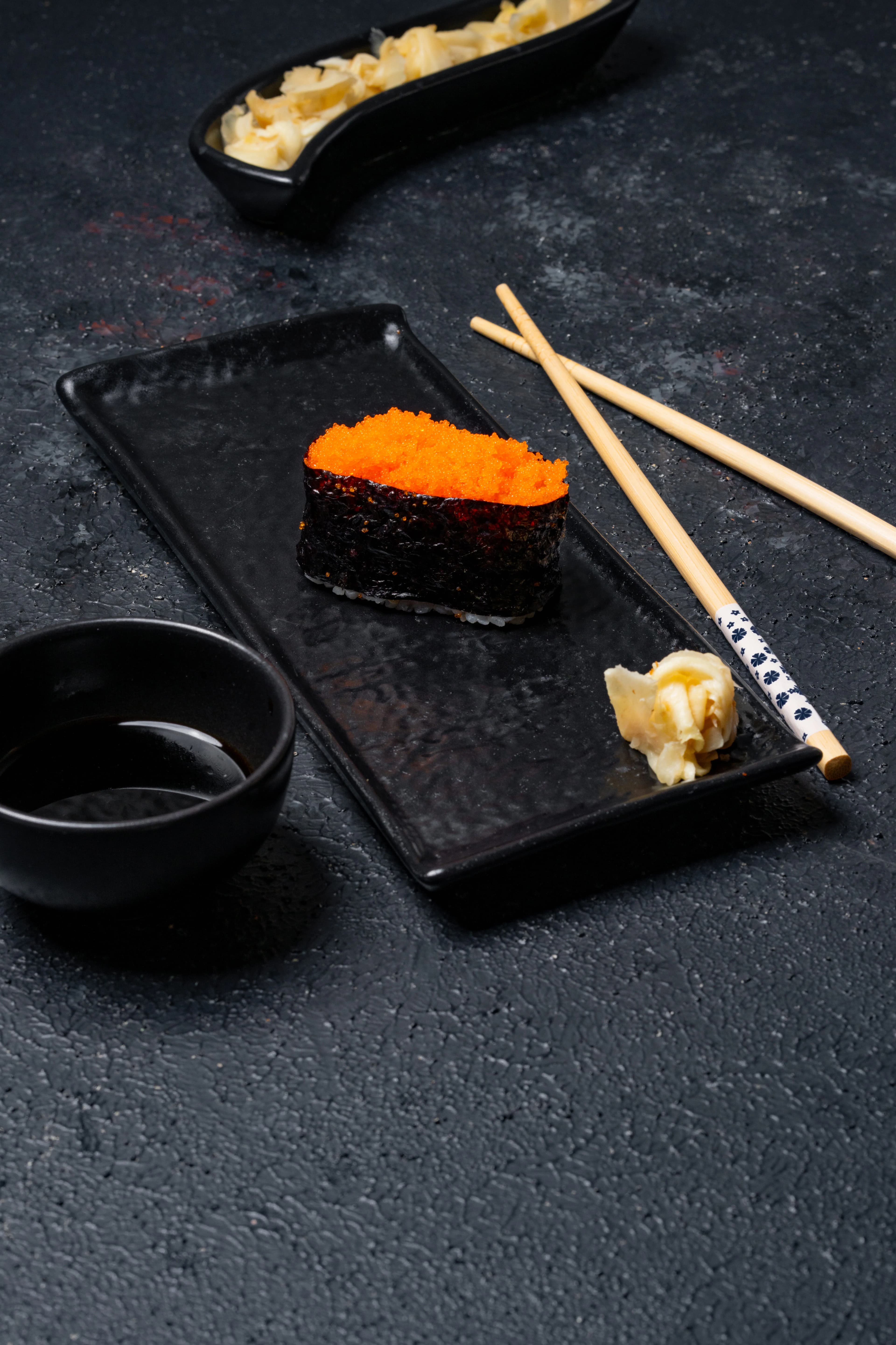 Tobiko Nigiri